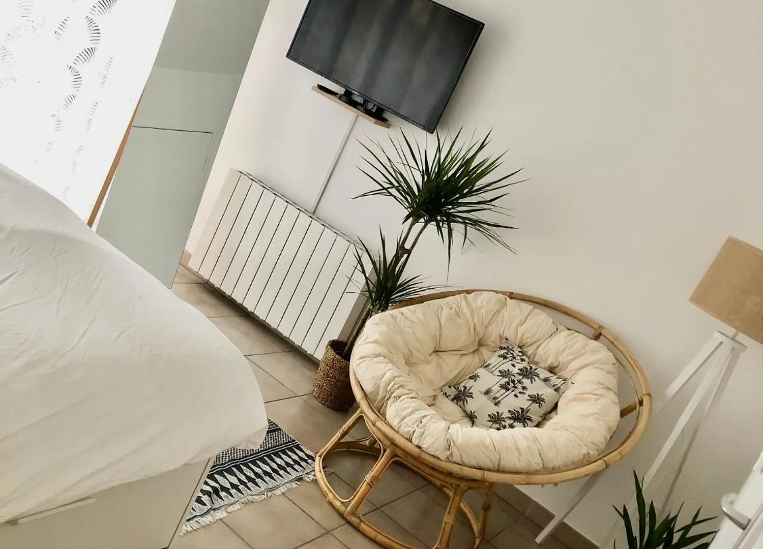 Studio Cosy, Lyon, Avec Garage Prive location